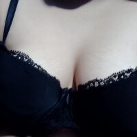 Alia1617's Offline Chat Room