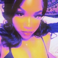 ulovechanel's Avatar Pic