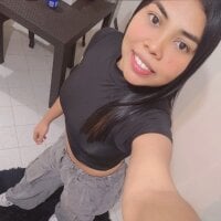 merilyn_moore Adlı Modelin Çevrimdışı Sohbet Odası