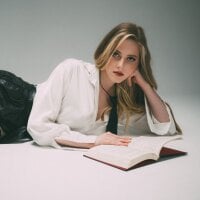 LexiBookwell's Avatar Pic