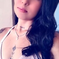 EmmaDrago webcam model