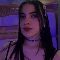 Vera_raven webcam model