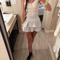 BellaLoverxx webcam model