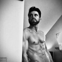 Kindsoul21 webcam model