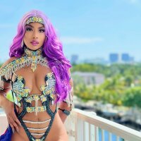 NylaNights webcam model