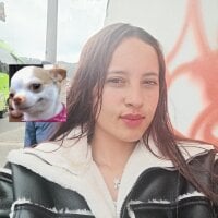 Chloe_2-4 webcam model