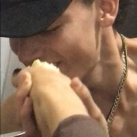 goldencouple_x অফলাইন চ্যাট রুম