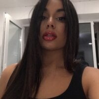 BigBootyLatina's Offline Chat Room