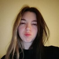 EmmieBlade webcam model