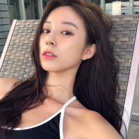 Rose_99 Adlı Modelin Çevrimdışı Sohbet Odası