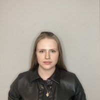 LolaKugwein's Offline Chat Room