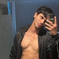 salvadorsneakerfreak webcam