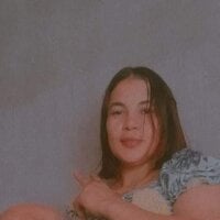 Valeria_sexylatina's Offline Chat Room