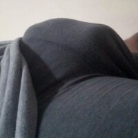 cachondo3124's Offline Chat Room