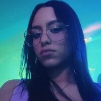 mich16kitty's Offline Chat Room