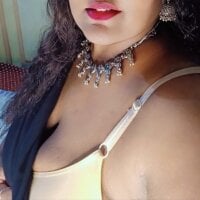 hootypriya webcam model