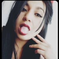 Magenta_Moon webcam model