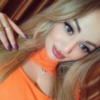 JulieDevis webcam model