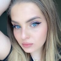 Alecsandrax1's Offline Chat Room