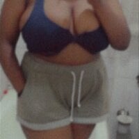 bigpussyLeah webcam