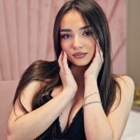 LiaMellow webcam model