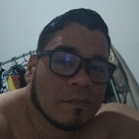 LatinaBBWLover25 webcam