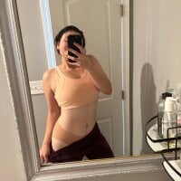 LunaMilav webcam model