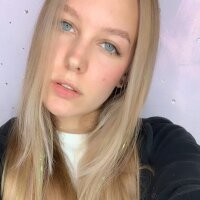 Bilik Sembang Luar Talian Beatrice_Melon