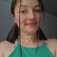 Coralinne__ webcam