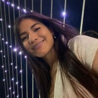 bellaa_jonness