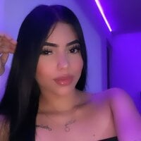 Annie_palacio's Offline Chat Room