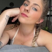Tipsyfroggy1Live Webcam
