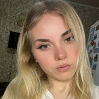 AlisaMellisa's Offline Chat Room