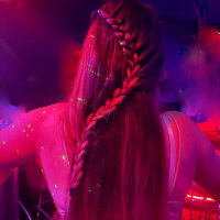 sexhanitaa's Offline Chat Room