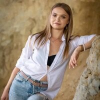 TeonaBlack's Offline Chat Room