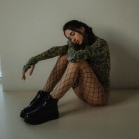 ViolettStarr_ Adlı Modelin Çevrimdışı Sohbet Odası