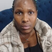 CuteJuicyBaexx webcam model