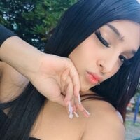 Ariana_doll01