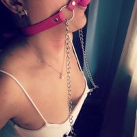 kellytran03259's Offline Chat Room