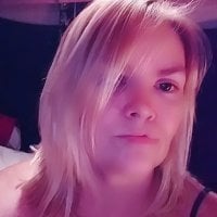 ccdeville061977's Offline Chat Room