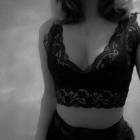 sweetie_pie78 webcam model