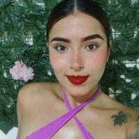 IVY_EVANZ webcam model