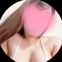 天然な魅力とマンコのエロさで視聴者を虜にするx_RiaRia_xのライブ！