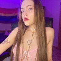 maku_chan Adlı Modelin Çevrimdışı Sohbet Odası