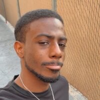 Zellyzelly2100 webcam model