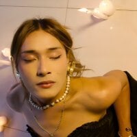 victoria_decapri webcam model