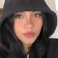Jadewinss fully nude on webcam for live porn video chat