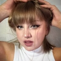 GretieLee webcam model