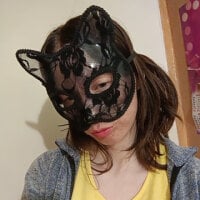 Dinochka009 webcam model