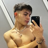PequeBoy02 webcam